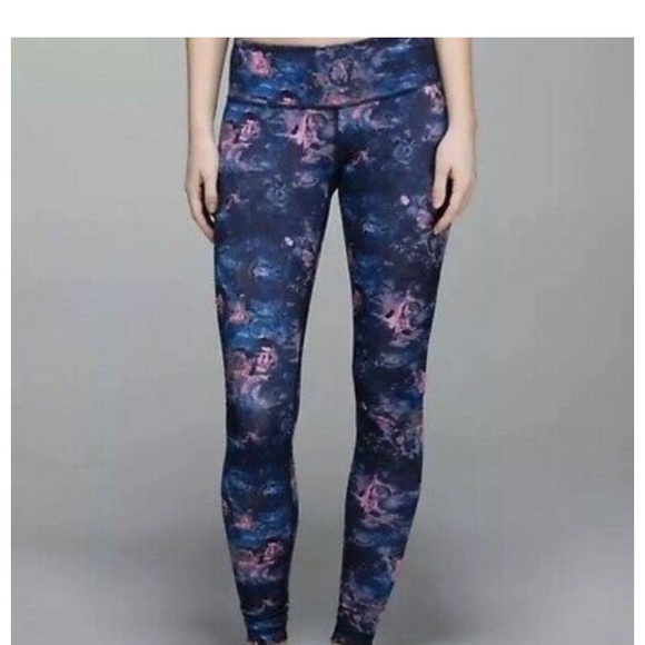 Lululemon leggings - Picture 1 of 2
